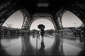Paris, ses musées, ses brasseries…. Et ses parapluies !