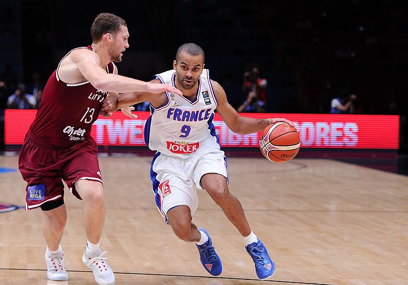 Tony Parker s'est réveillé (18 points et 6 passes) et la France est en demi-finale de l'Eurobasket 2015.