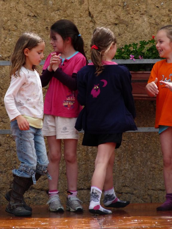 Photos de la fête de l'école 2013 de Chasné sur Illet