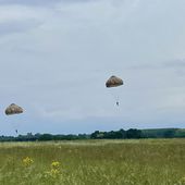 Ariège : un militaire perd la vie lors d'un saut en parachute aux Pujols