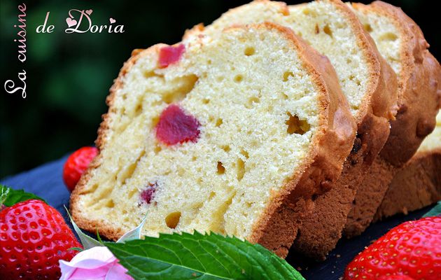 Cake aux fraises déshydratées 