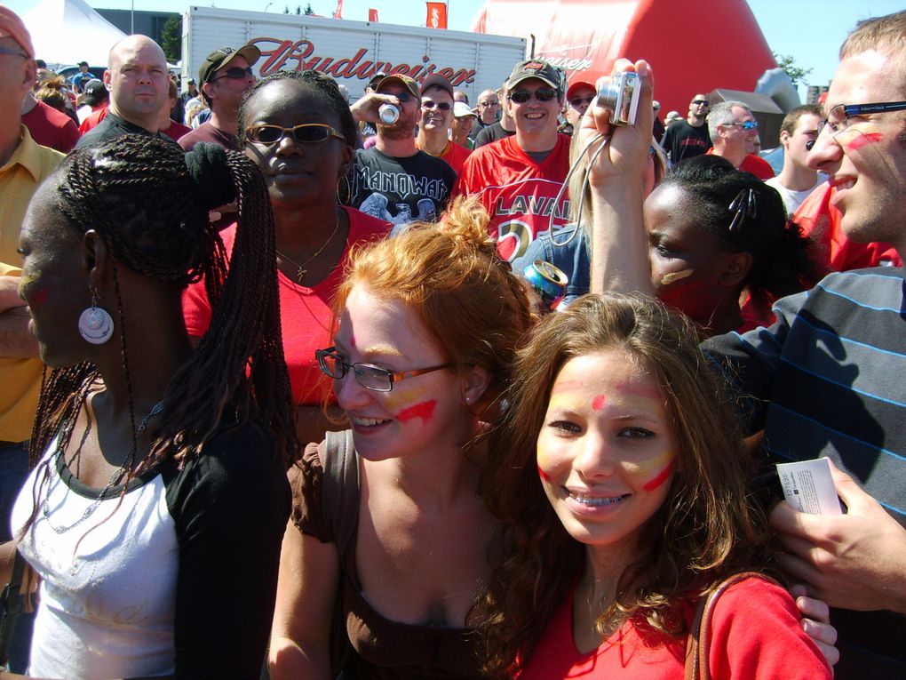 L'équipe Rouge&Or est l'équipe de l'Université Laval !!
Ils ont battu les Stingers de Concordia...51 à 0 !!!!