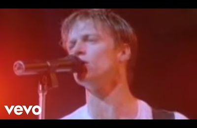 Bryan Adams - Somebody (Official Music Video)