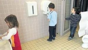 Les toilettes à l'école: un zéro pointé !