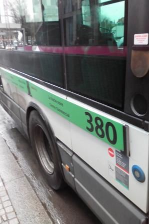 La ligne 580 en 4 images et la ligne de bus RATP 380 (photos non-faites par ma personne)