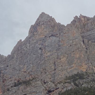 Pilier Rouge Hebdo à la Tête d'Aval (Ecrins)