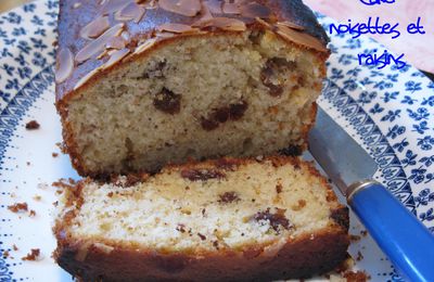 Gâteau aux raisins avec un petit goût de noisette