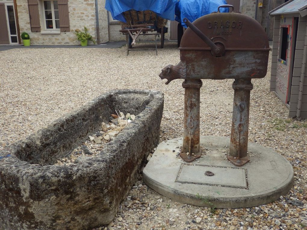 Beaucoup de pompes DRAGOR ont été installées dans le Vexin de 1923 à 1959. En voici 3 pour aujourd'hui : 1) à Sagy, 2) Au musée de la moisson au Petit Mesnil, 3) à Théméricourt.