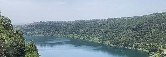 le lac de Nemi 