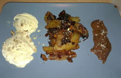 Carpaccio pommes-poires vanillées, raisins secs et oléagineuses, glace vanille