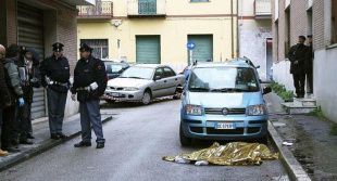 Benevento: professoressa in pensione si lancia dal balcone, morta