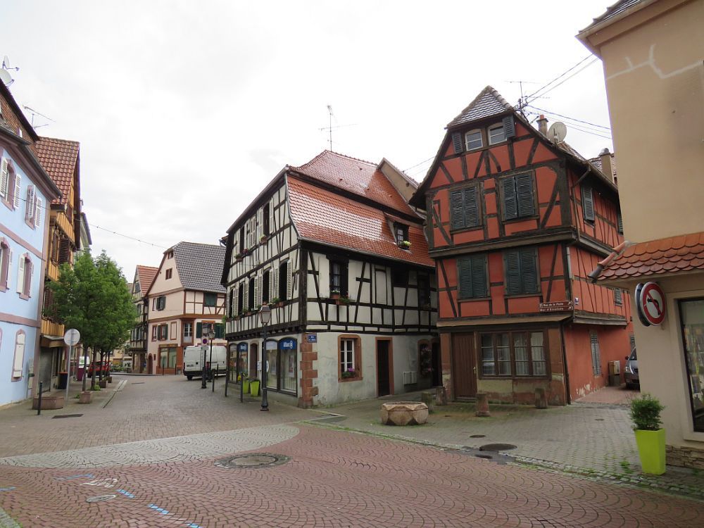 BOUXWILLER Village du nord de l’Alsace 
