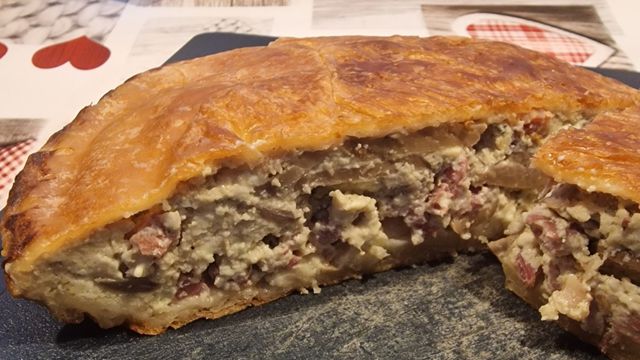 Tourte au roquefort et aux champignons 