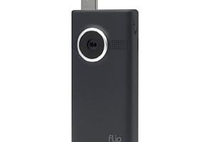 Flip MinoHD Pocket-Camcorder, 3. Generation (5,08 cm (2 Zoll) Display, 8 GB interner Speicher, 2 Stunden Aufnahmezeit) schwarz