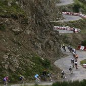 L'avant-dernière étape change d'itinéraire mais arrivera bien à L'Alpe-d'Huez - TOUR DE FRANCE 2015 – Le tracé de la 20e étape entre Modane et l'Alpe-d'Huez devrait être modifié à la suite d'un glissement de terrain, qui bloque une route entre Grenoble et Briançon. - (Eurosport-Cyclisme)