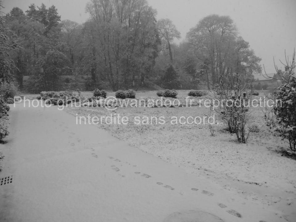 L'abbaye de Beauport le 1er décembre 2010 sous la neige. Mais les plus grosses chutes étaient encore à venir...