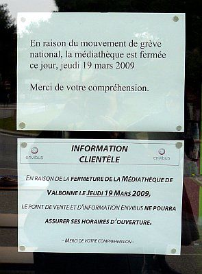 La médiathèque de Valbonne en grève