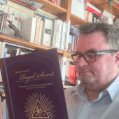 "Freemasonry`s Royal Secret - The Francken Manuscript", par Arturo de Hoyos. Introduction d'Alain Bernheim. - Bloc notes de Jean-Laurent, sur la Franc-Maçonnerie et les Spiritualités. Blog maçonnique et spirituel francophone. Initiation, parcours et découverte.