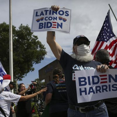 Campagne.Trump et Biden, deux façons de faire la cour aux électeurs latinos