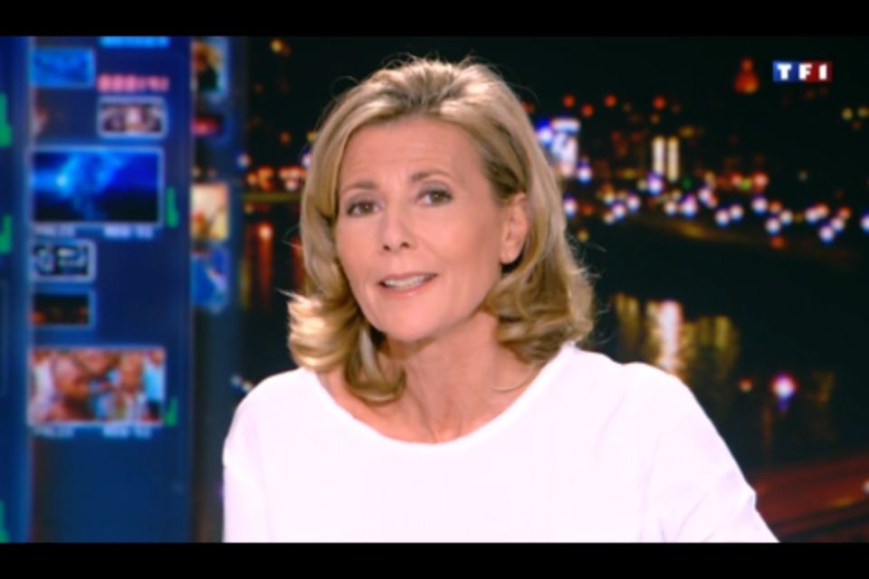 [2012 11 25] CLAIRE CHAZAL - TF1 - LE 20H @20H00