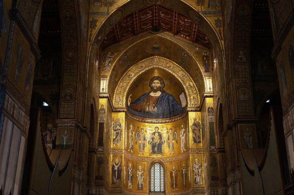 Duomo di Monreale. Ai turisti spetta un vero percorso penitenziale per ascendere alla bellezza sublime