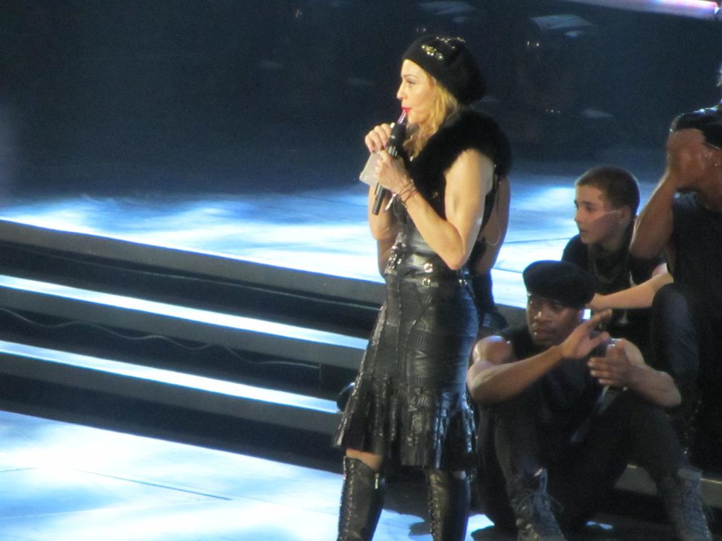 Photos by Ultimate Concert Experience from Ziggo Dome in Amsterdam, Netherlands - July 08, 2012.
Special thanks to Dirk.