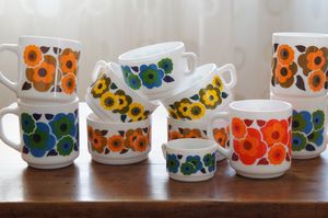 Vendu - service arcopal lotus vintage mobil rétro vaisselle tasses mug