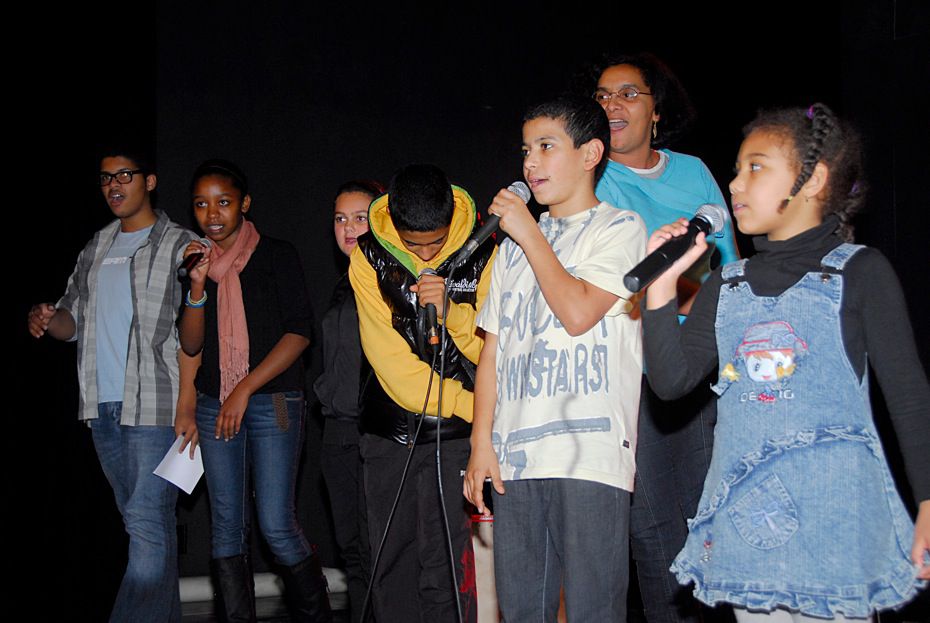 Quelques photos des Réfugiés poétiques pendant l'atelier slam à la MJC de Rillieux