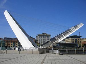 Gateshead_millenium_bridge