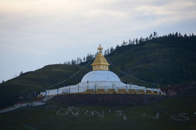 I was heading to the famous Amarbayasgalant monastery, which is located way off anything else in the North of the country (scroll through these pictures)