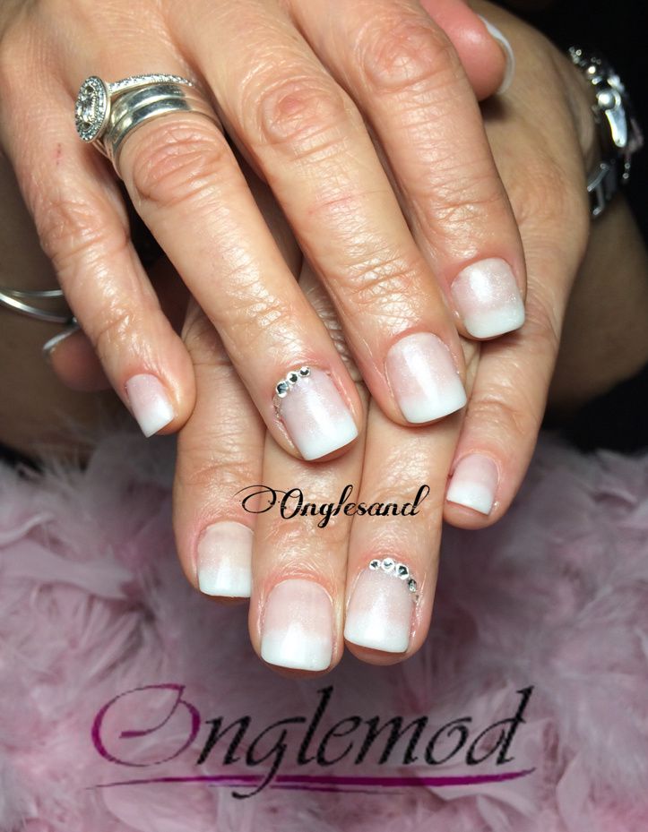 Babyboomer avec les gels fibriques Onglemod 