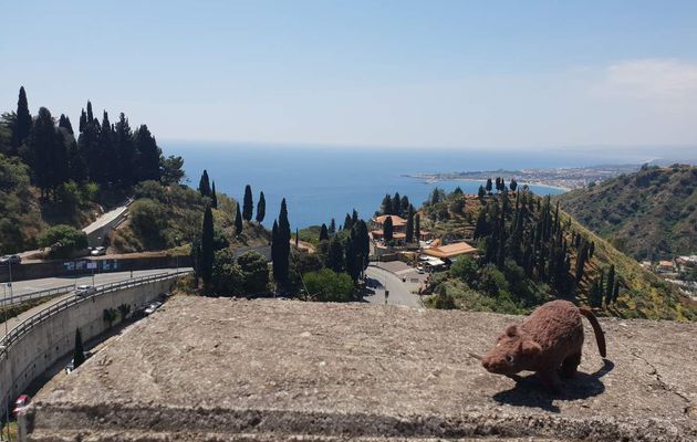 Bidouille en voyage à Taormina en Sicile