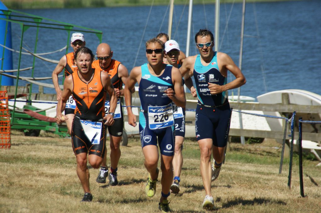 Si les triathlètes ont répondu présent, le soleil lui était au rendez-vous...