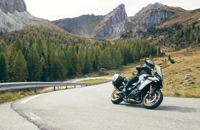 Essai Yamaha Tracer 900 GT phase 2 : vraiment touristique ? 