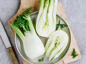 Les légumes fermentés et le fenouil, plus efficaces que le calcium pour prévenir la perte osseuse