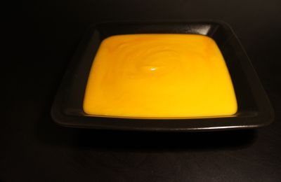 Velouté de carottes au curry et lait de coco