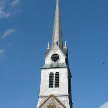 Mazerny (Ardennes) : l'église et le monument aux morts