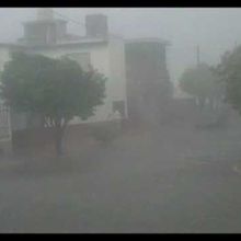 Violent orage avec du vent et de la grêle en Argentine