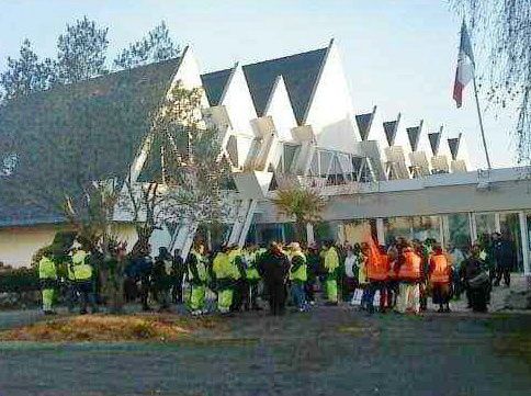 CARNAC - AUJOURD'HUI GRÈVE DES AGENTS MUNICIPAUX