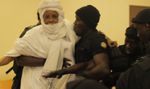 Procès de Habré: Le dictateur Habré a été conduit de force à son procès