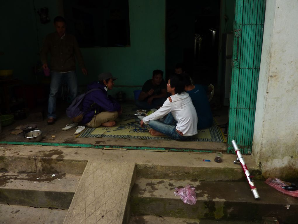 Le trajet depuis la frontiere, long :)
Premieres balades dans la ville grouillante d'Ha Noi
Temple de la Litterature