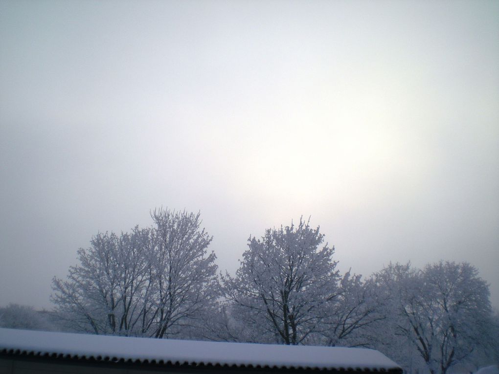 les photos un peu partout où je me ballade, de la vue de ma chambre à des paysages plus lointain ...