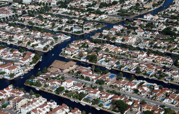 Empuriabrava, une Venise francophone