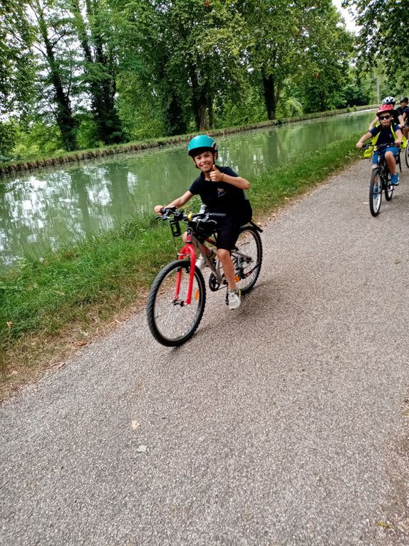 Mardi 21 juin 2022, 9h: C'est reparti sur les vélos ! Direction Moissac !