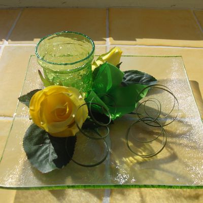 Les compositions florales sur objets.... les "assiettes fleuries"