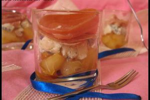 Verrine aux poires caramélisées, gorgonzola & jambon fumé