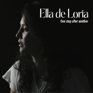 Ella De Loria, chanteuse française
