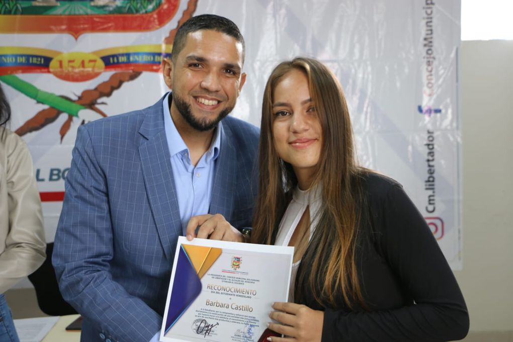 En sesión especial del Consejo Municipal de Libertador reconocen a  dirigentes universitarios de Carabobo  