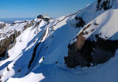 Val d'Enfer, Massif du Sancy
Redondance
Couloir de l'Arete du Dinosaure
CAF Creuse
28 fevrier 2009