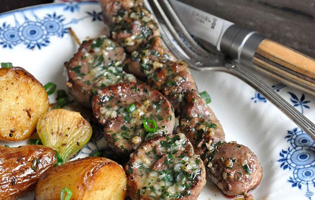 Duo de brochettes de rognons en persillade 